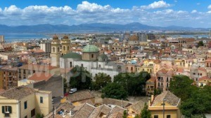 Cagliari: una storia millenaria di tradizioni, leggende e cultura in un mare spettacolare