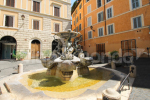 Nel cuore del Ghetto tra storie e leggende della Roma antica e di quella papale