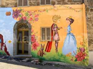 IL PAESE DELLE FIABE: UNA PASSEGGIATA NEL COLORATO MONDO DI SANT’ANGELO DI ROCCALVECCE